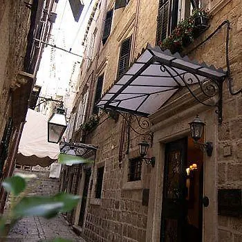 Boutique Stari Grad Szálloda 4*